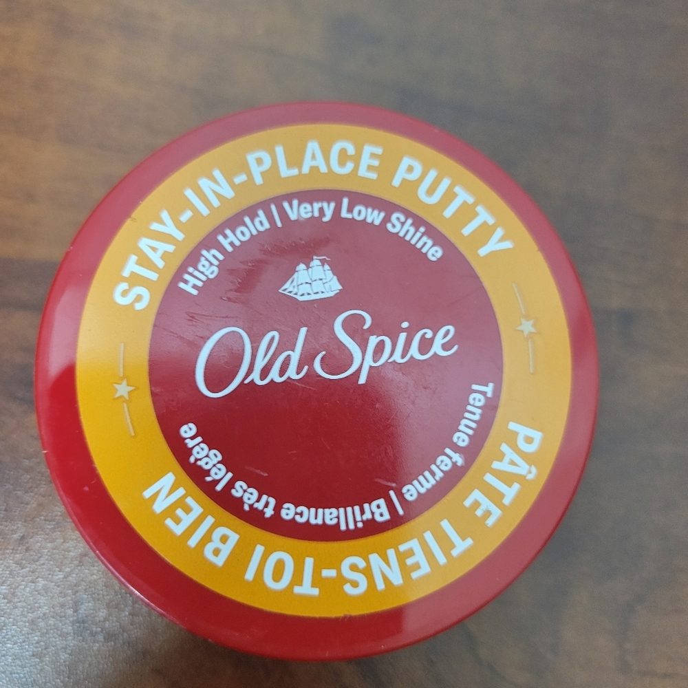 Old Spice Stay In Place Putty 2.22 Oz Nwt